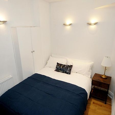 Cozy Retreat By Aresti Hotels London Eksteriør billede